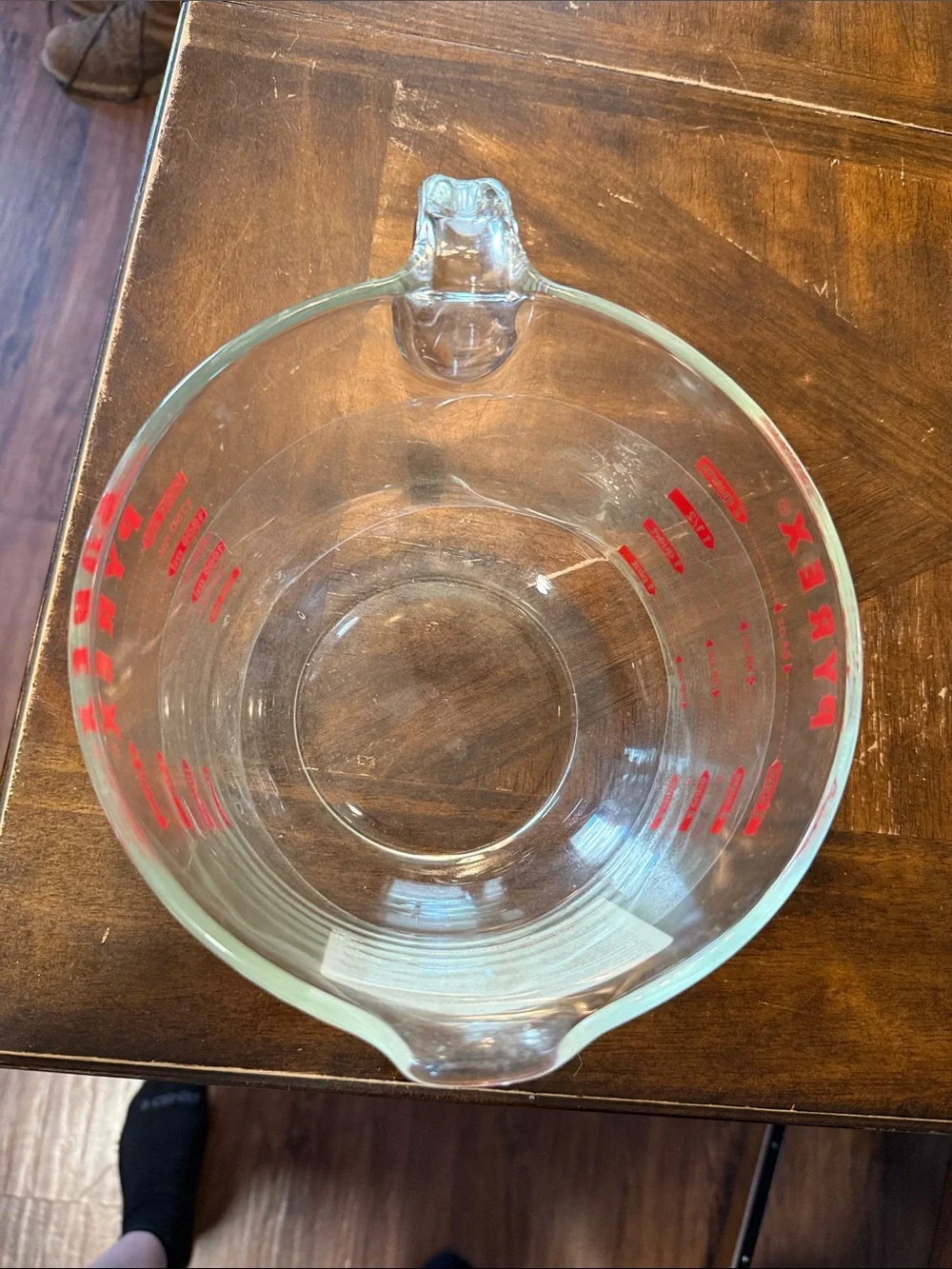 Pyrex Glass Measuring cup Bowl 64 oz in good used condition please don’t bundle